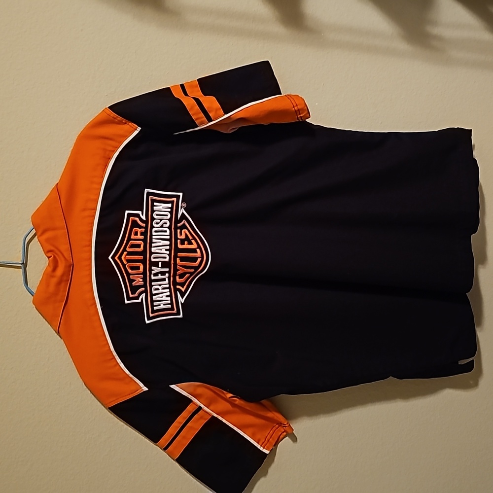 Shirt - Picture 2 of 2